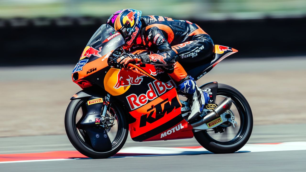 LUCKY PERRONE COMES OUT UNHARMED AFTER NASTY PRACTICE CRASH, ROULSTONE SHOWS ENCOURAGING PACE