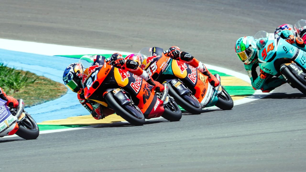 TOP SEVEN FINISHES FOR TECH3 TEENAGERS AS PERRONE AND SALMELA STAR IN BRAZIL